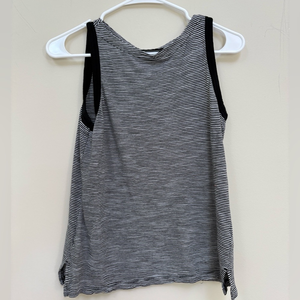 Banana Republic Women’s XS Malibu Tank Top Tee Boatneck Black White Striped